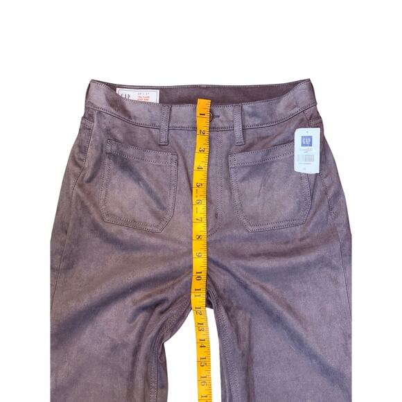 NWT The Gap SZ.26 High Rise Vegan Suede Retro ’70s Flare Jeans Pants Grey - Picture 7 of 16